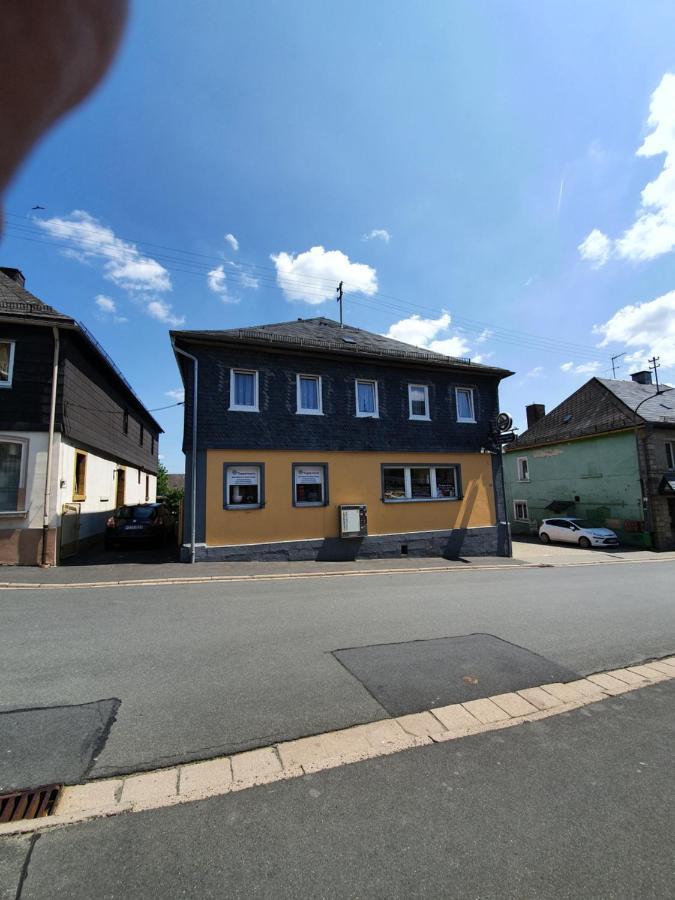 Gaestehaus Weisses Lamm - Monteurzimmer Nordhalben Luaran gambar