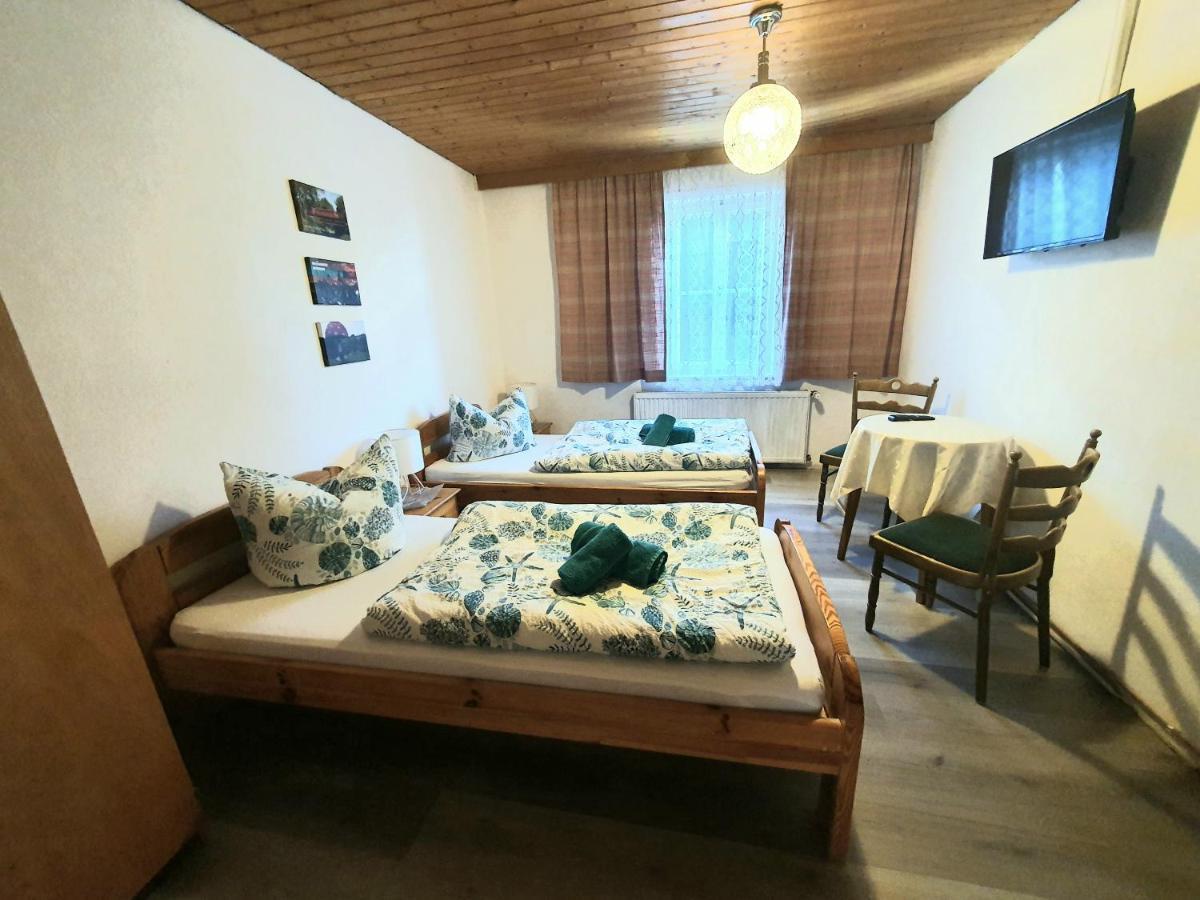 Gaestehaus Weisses Lamm - Monteurzimmer Nordhalben Luaran gambar