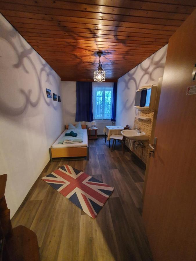 Gaestehaus Weisses Lamm - Monteurzimmer Nordhalben Luaran gambar